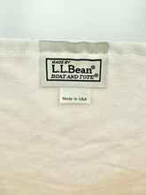 Load image into Gallery viewer, ll bean lobster boat and tote

